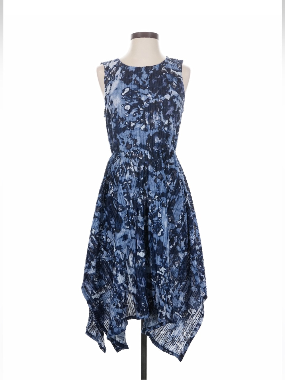 Preowned Simply Vera Sleeveless Navy Blue Pleated Floral Vera Wang Dress, Small